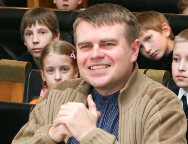 Tartu lastekirjanduse auhinna laureaat on Andrus Kivirähk